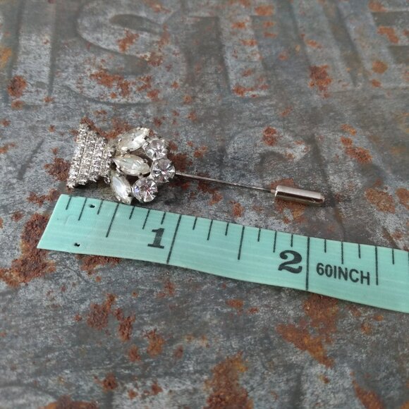 Vintage Austrian Crystal Stickpin Brooch by Continental on Original Card - Picture 2 of 15